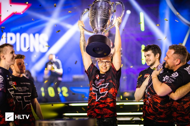 DOTA2代练是一种什么样的体验？代练哥专访告诉你