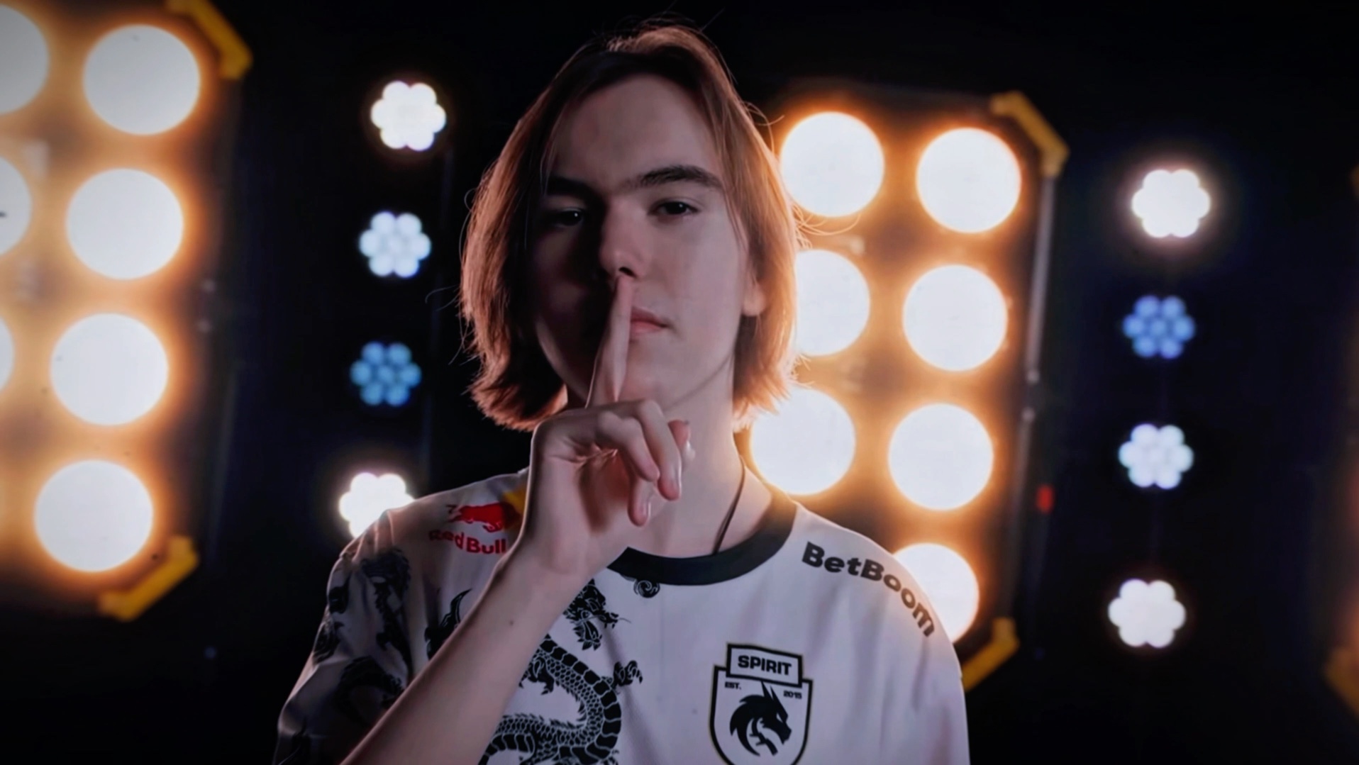 【战报】2025LPL春季赛IG 2-1 V5，IG成功闯入季后赛