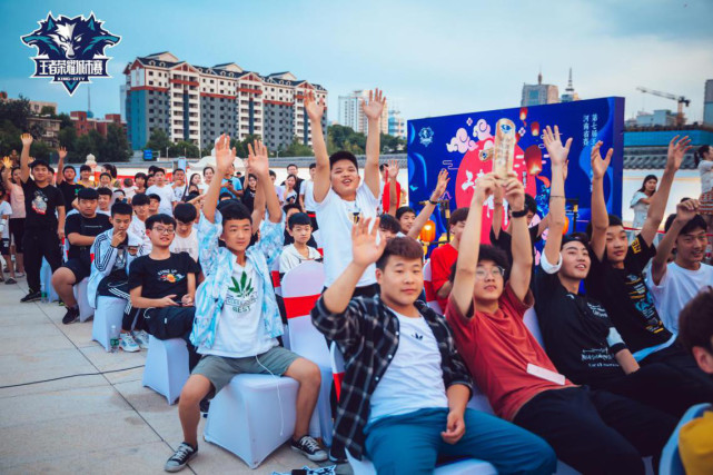LCK焦点之战：T1 2比1击败DK