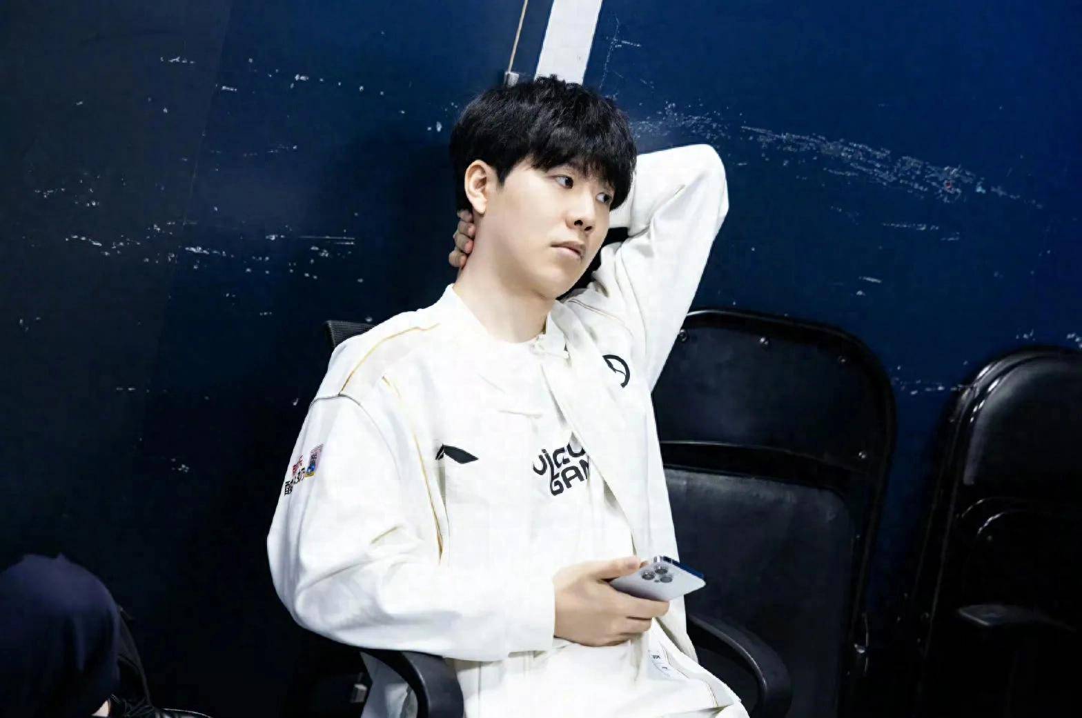 今晚碾压局！Elk烬五杀谢幕 BLG横扫WBG夺2024LPL夏季赛冠军