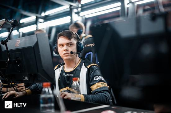 WBG公告：Theshy今日起飞准备归队，将进行14+7隔离