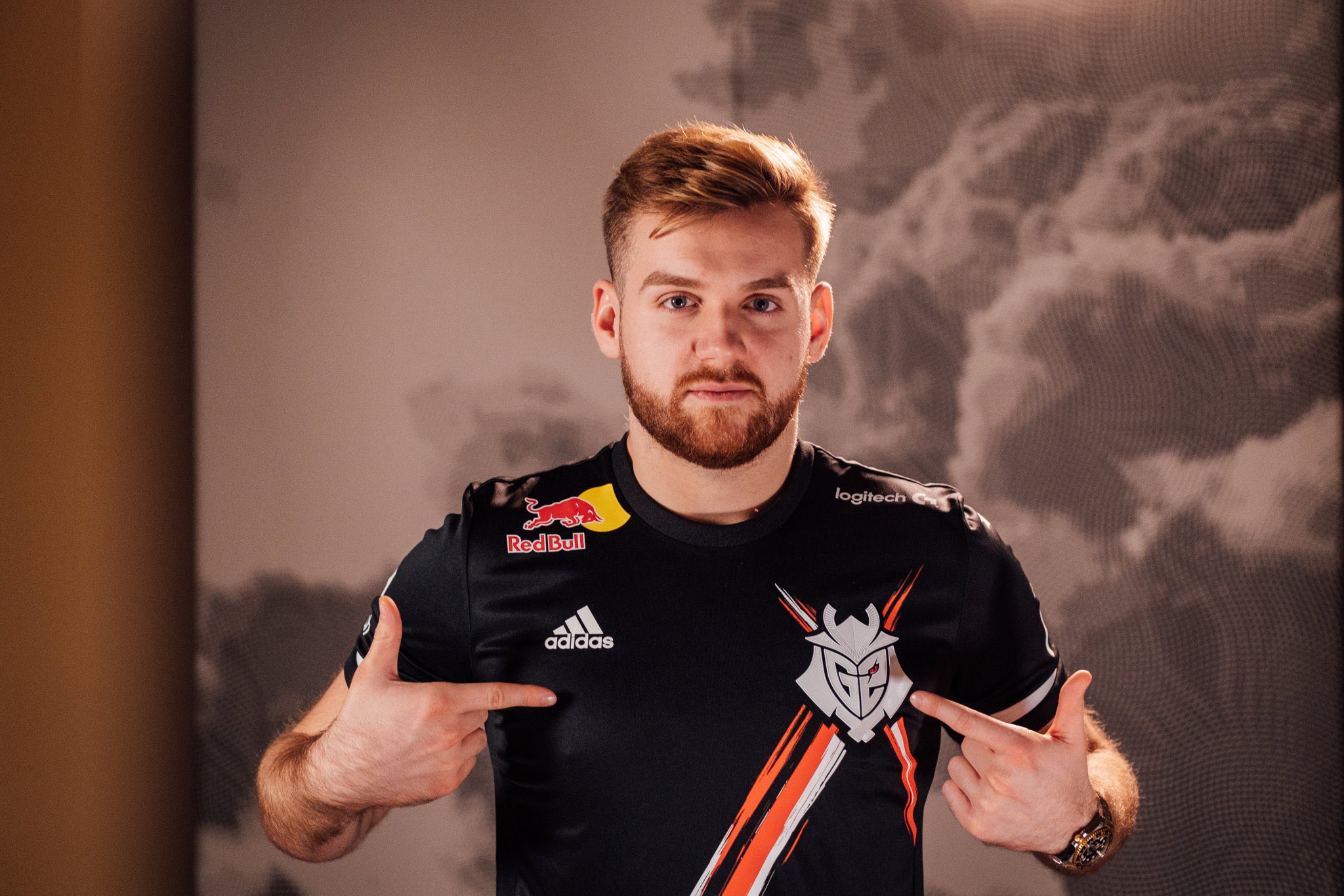 新网时隔8年，PUBG隐藏真相曝光，蔡徐坤化身特工带你揭秘