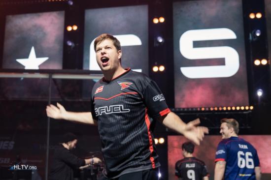 里程碑：T1.Zeus达成LCK生涯1500助攻成就