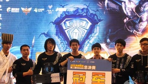 NiKo , m0NESY , 和 kennyS 在中国表演赛中与 TyLoo 战平